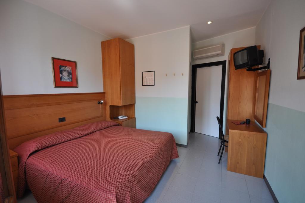 Hotel Real Sottomarina Zimmer foto